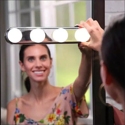 Four Bulb Suction Cup Makeup Mirror Headlights - EVERRD USA